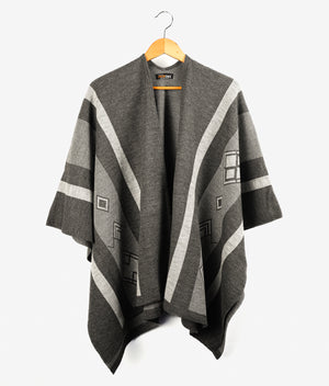 Poncho Pacha